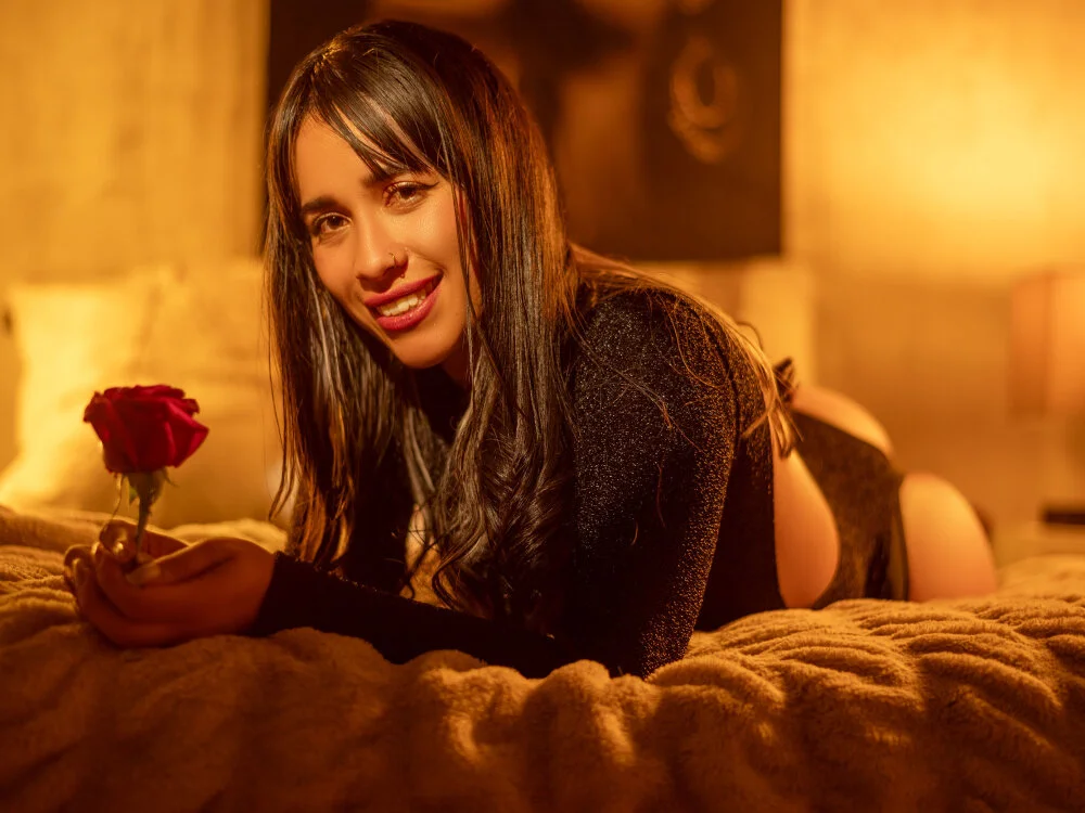 monserrat_towers' Live XXX Chat