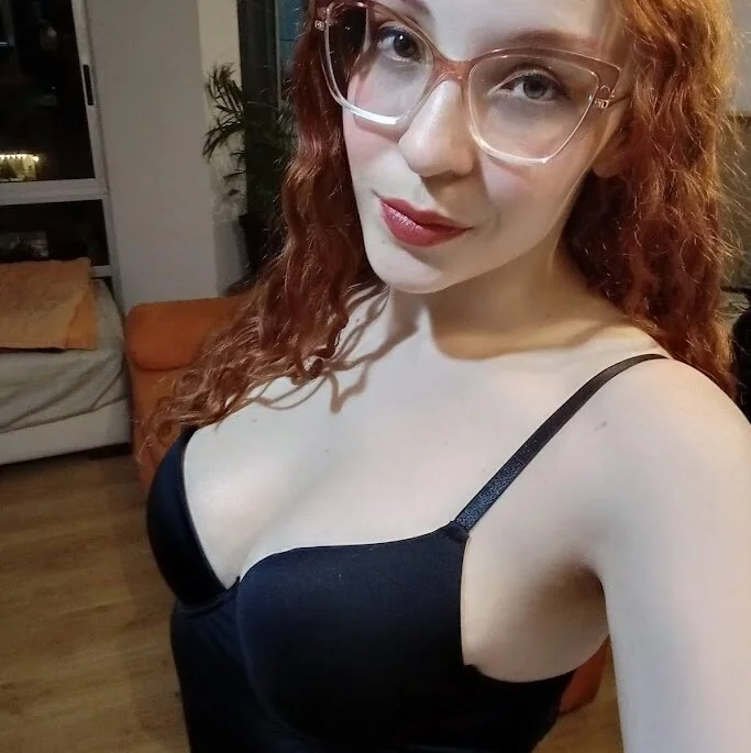 karen_brave Adlı Modelin Çevrimdışı XXX Sohbeti