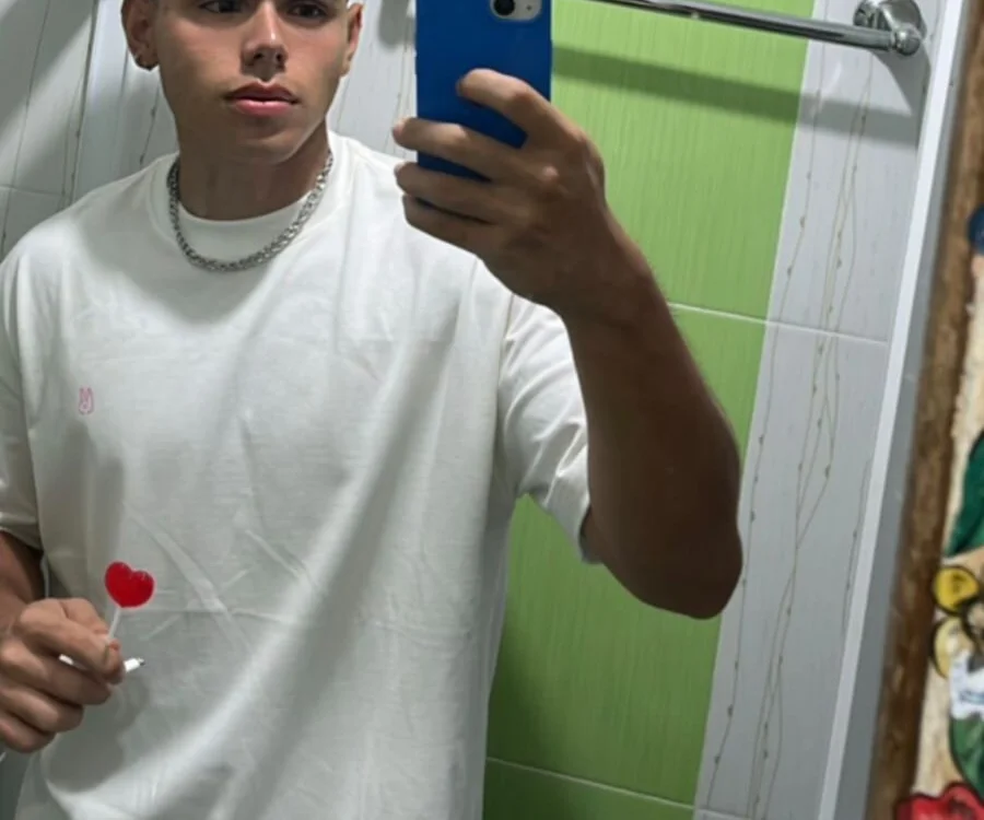 Nathaniel_Park's Offline XXX Chat