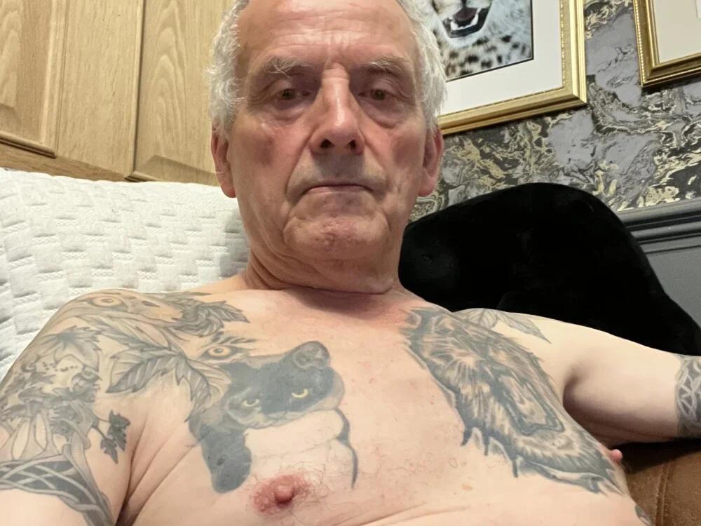 poggles – Offline XXX chat