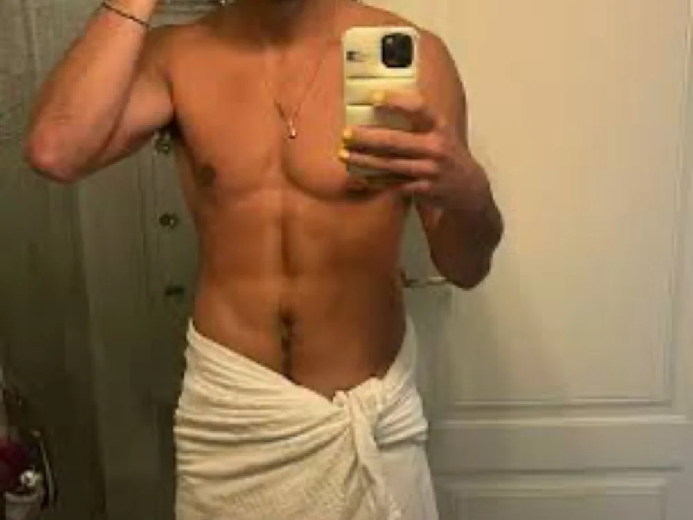 smalldickplayboy1 - Live Sex Cam