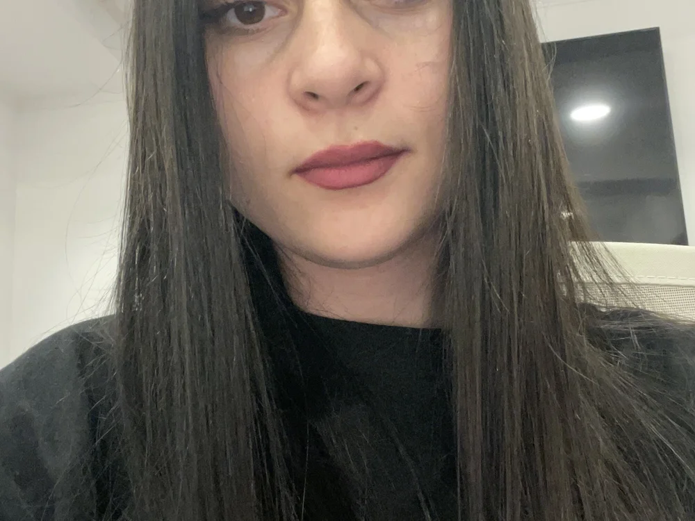 BellaBlake's Offline Chat Room