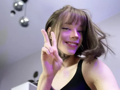 Tanya_M Offline XXX Chat