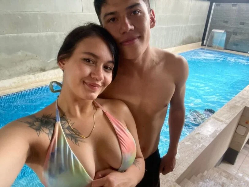 LucyyLeo Chat XXX Ngoại tuyến