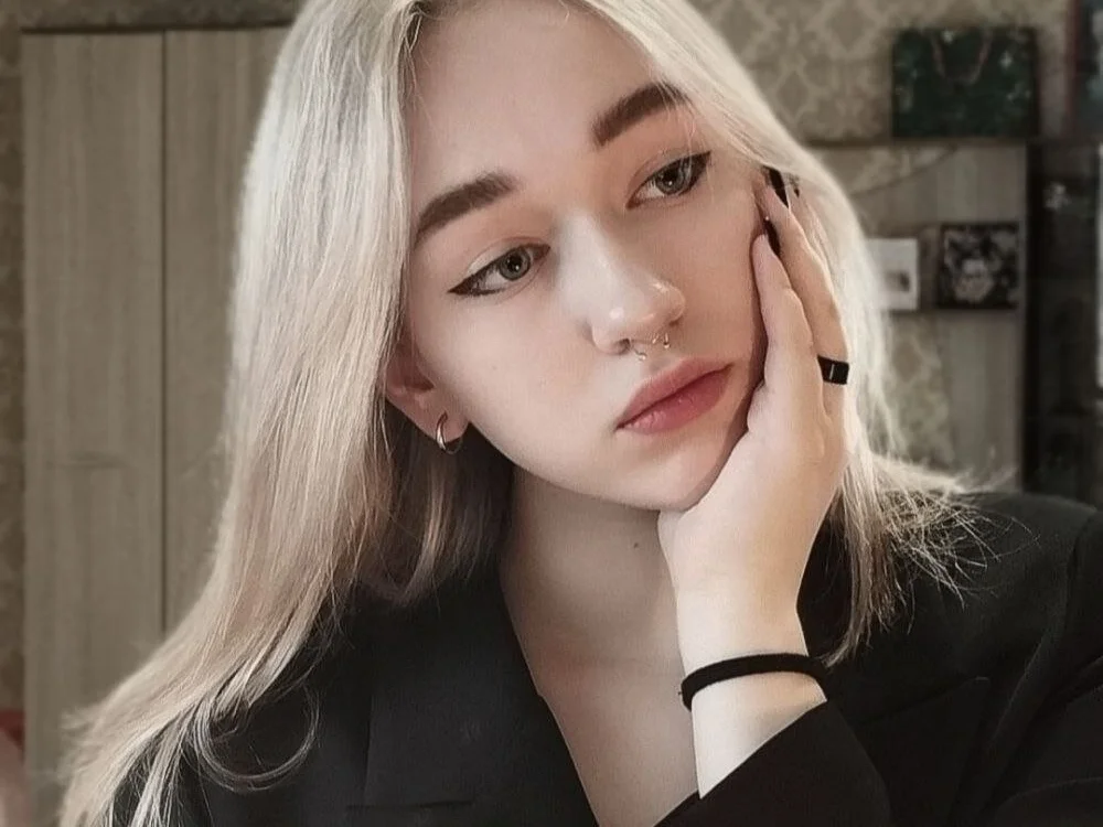 LuannUmbel offline chatrum