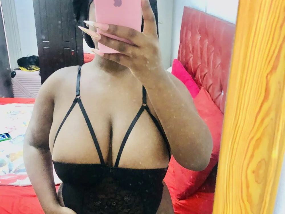 sexyTAsanda's Offline XXX Chat