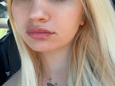 BlondiStella_ - Girl 