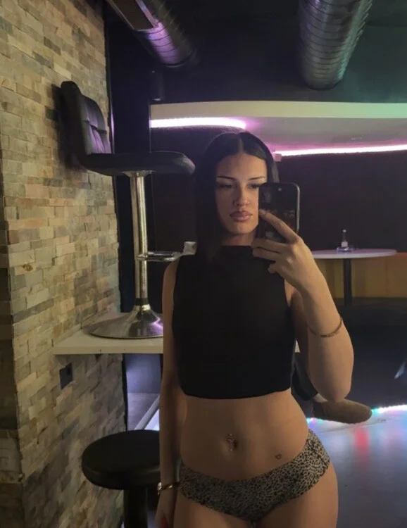 Naomi-Fox's Offline XXX Chat