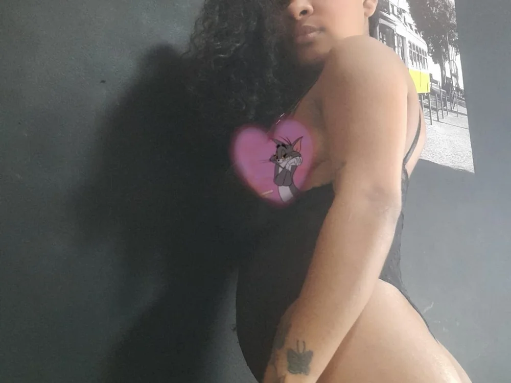 Monica_robles11's Offline XXX Chat