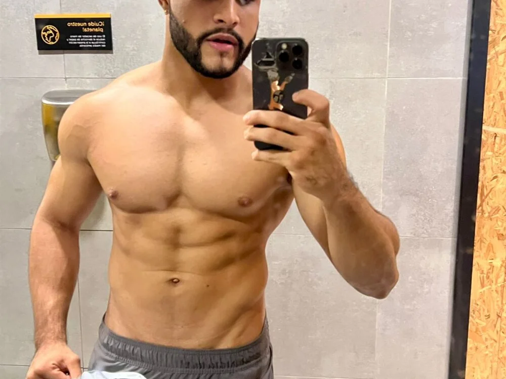 Pier_Simons Offline XXX-Chat