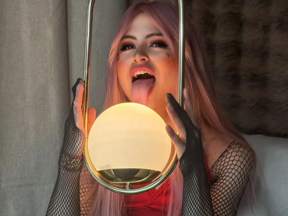 Emily_hall19 Chat XXX offline