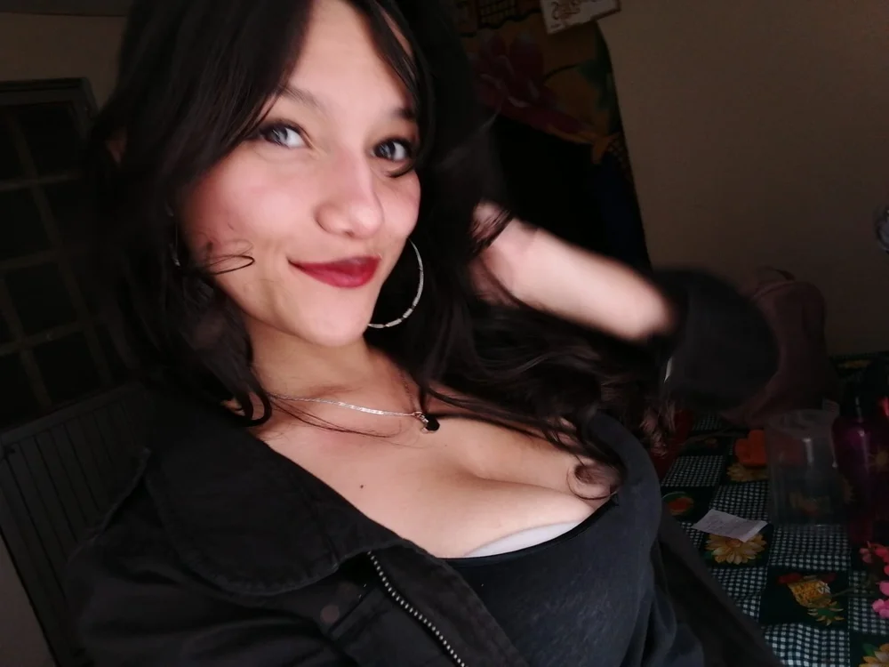 lilith23_ offline chatrum