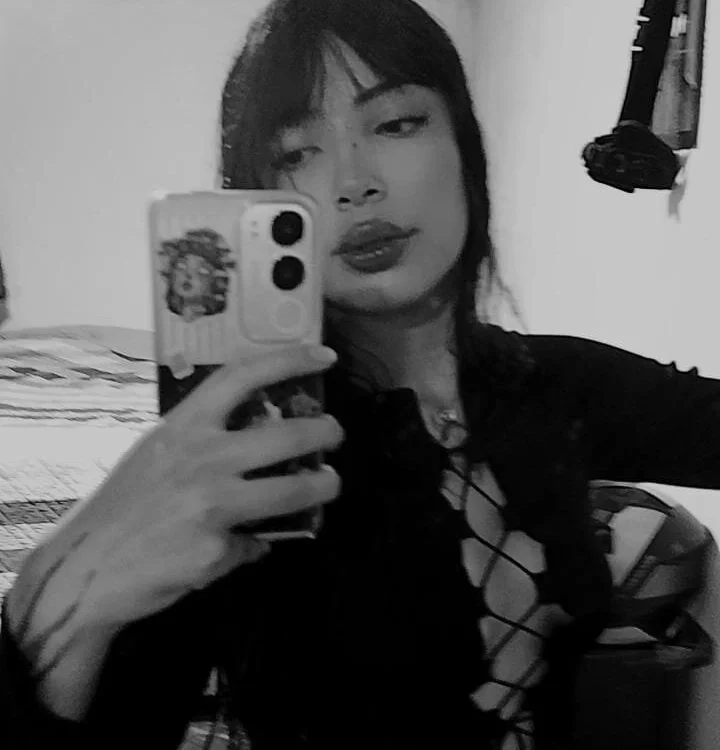 دردشة Baddest_Katt الجنسية دون اتصال