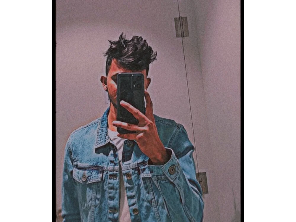 Ujwal-98: συνομιλία ΧΧΧ εκτός σύνδεσης