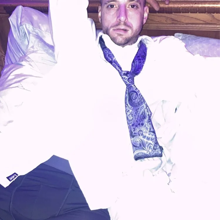 RazedbyVillans Offline XXX-Chat