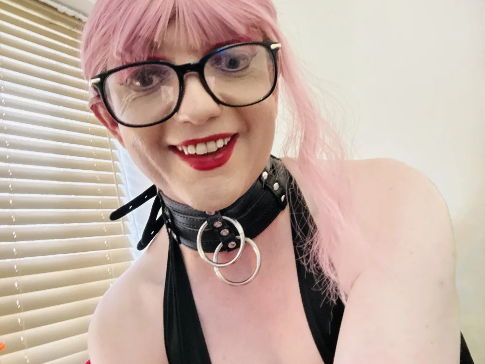 Maddycd's Offline Chat Room