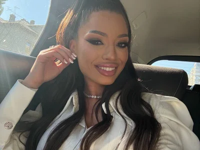 LalaRoze on StripChat