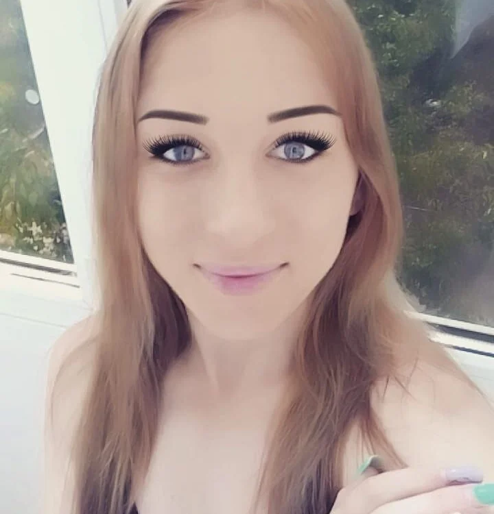 Elsa_Adams' Offline Chat Room