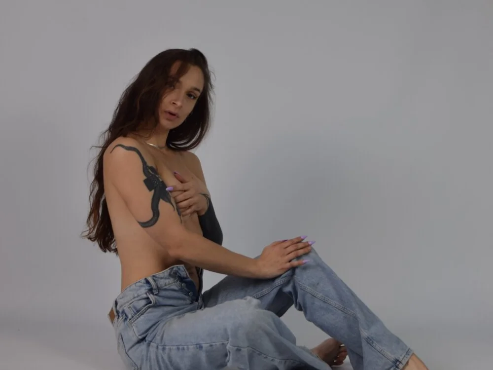 دردشة __Leyla__ الجنسية دون اتصال