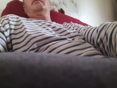 Vince072 Male Brunette Free Cam Striptease