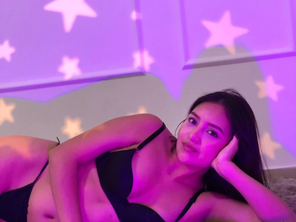 NaomyCollins__ offline XXX-chat