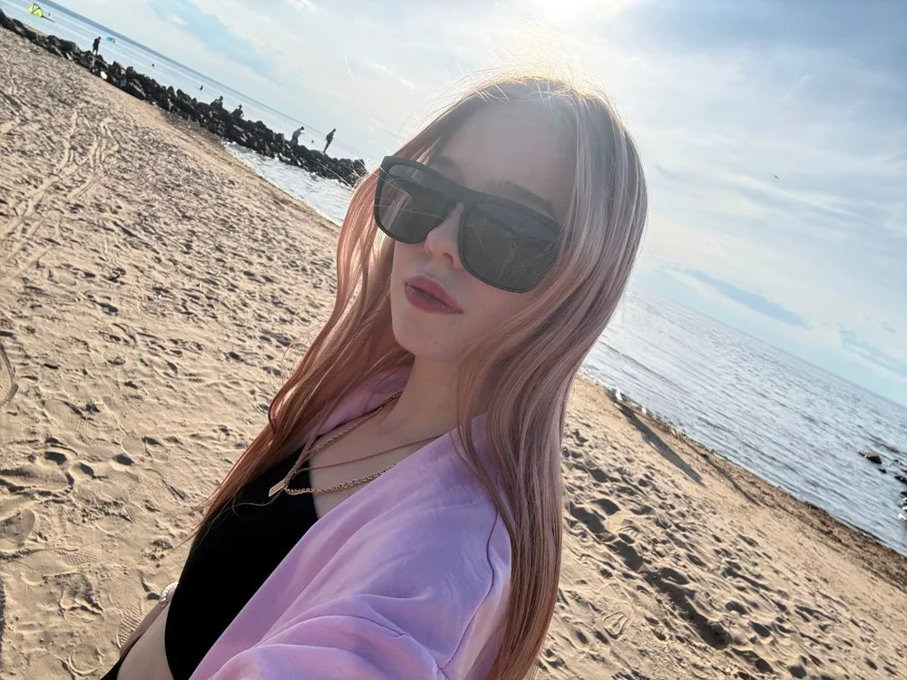 Lira_Swell's Offline XXX Chat