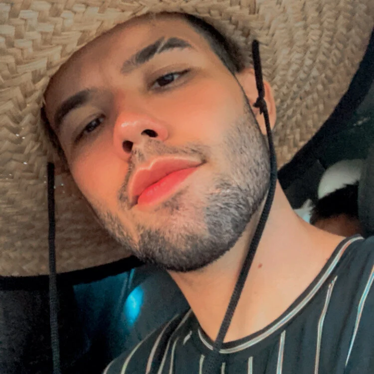 Wet_Boys offline chatrum