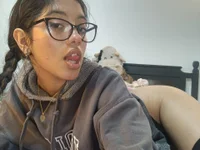 Isis_Valen Chat XXX live