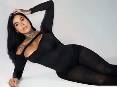 curvyliciousss - topless latin