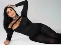 Model curvyliciousss