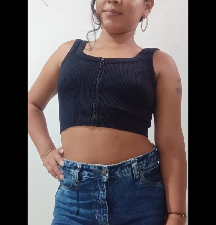 Sarahh-19's Offline XXX Chat