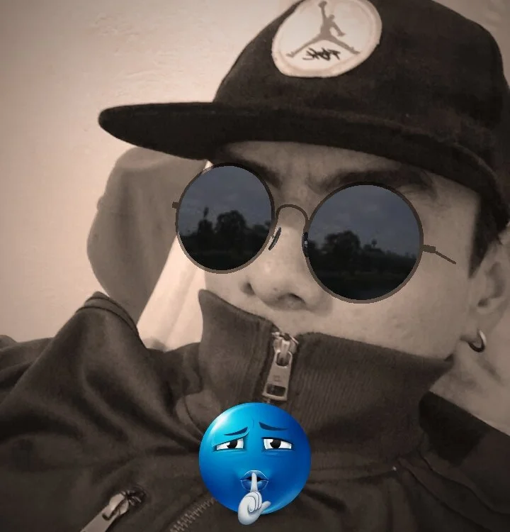 Alejandrochaneke's Offline Chat Room