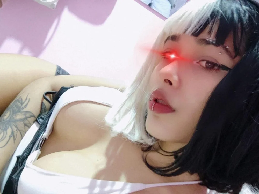Cyberc4mi's Offline Chat Room