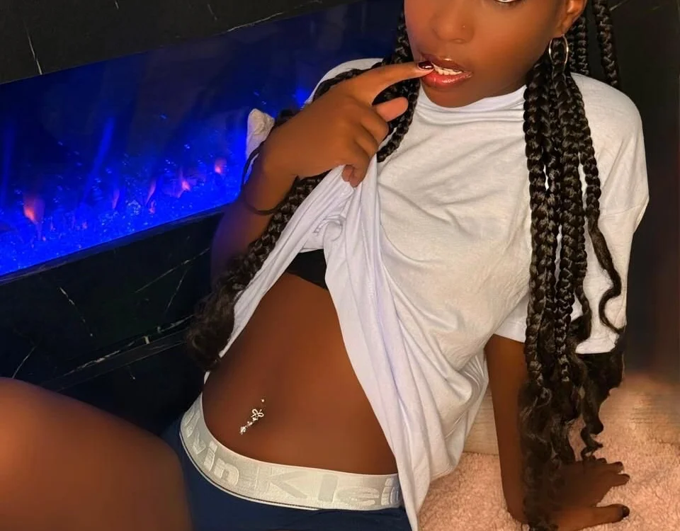 Offline XXX chat modela Chiara-Roux