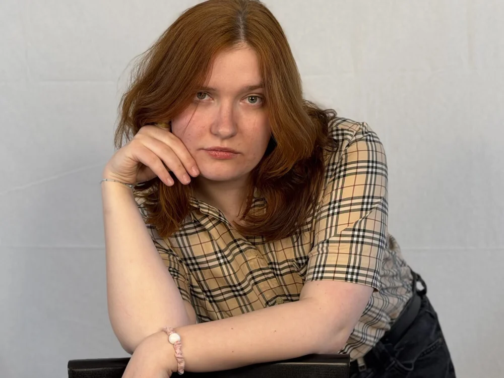AraGriswold offline chatrum