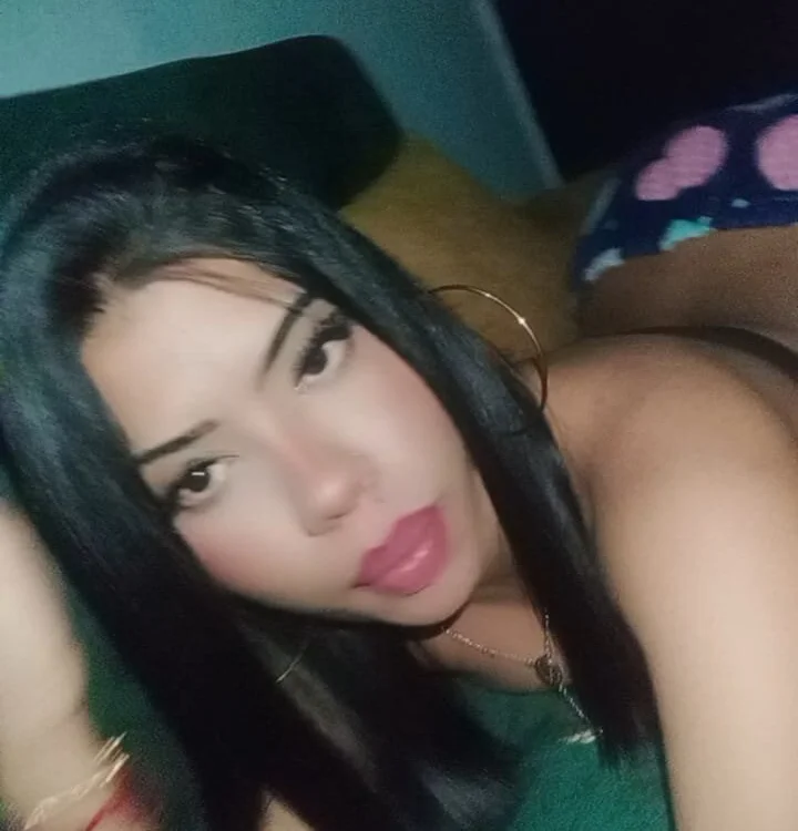 แชท XXX ออฟไลน์ของ sharlotte_hh