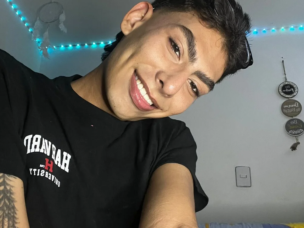 Mathew_1 Cameră chat offline