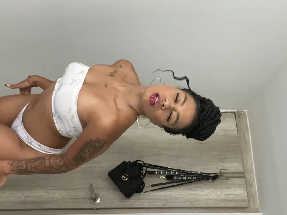 ATENEA_SEXXXY Chat XXX offline