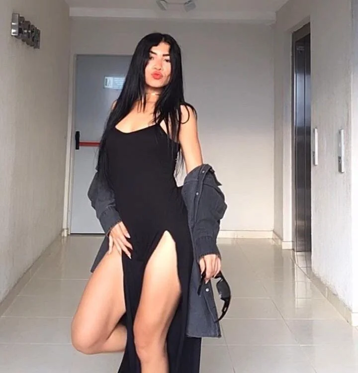 rica_2111's Offline XXX Chat