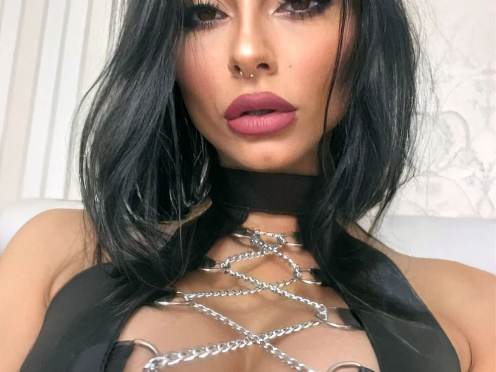 Karla_Bennet offline chatrum