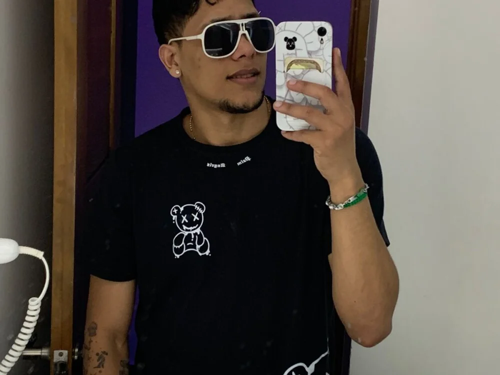 arjun_krishna's Offline XXX Chat