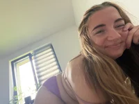 xHotLola