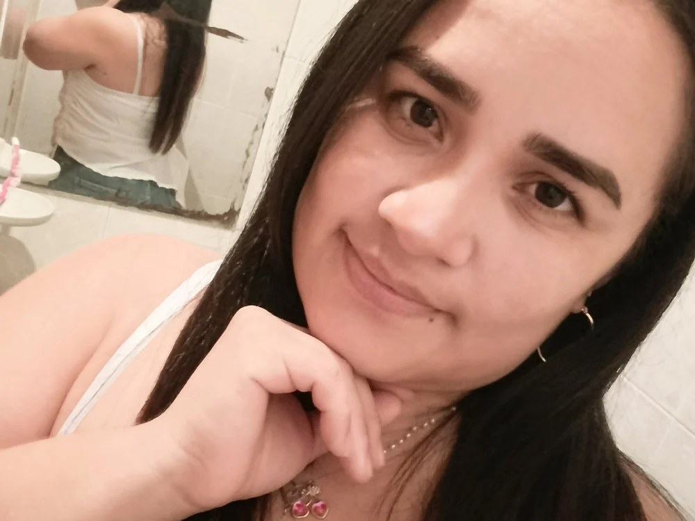 SamiHot98's Offline XXX Chat