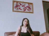 LOVENAYRA1's webcam live show