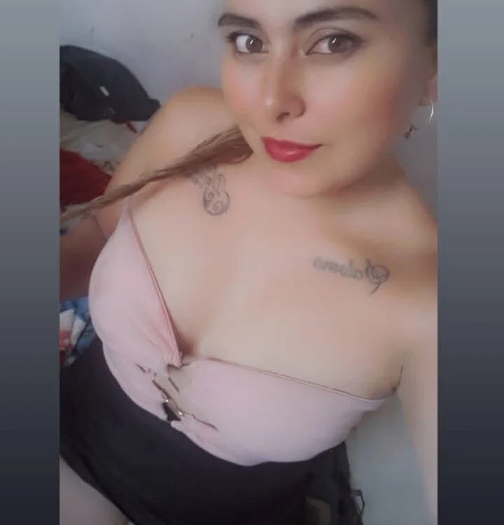 charlotte16's Offline XXX Chat