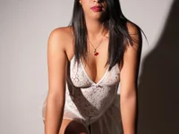 Amara_Rossee লাইভ XXX চ্যাট