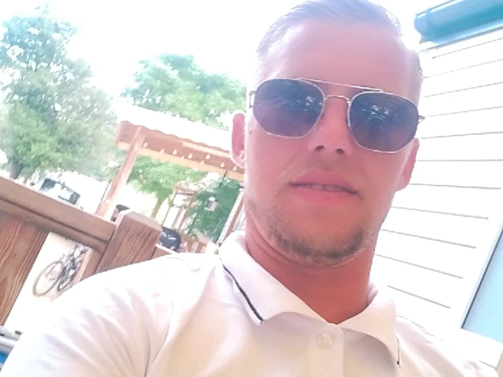 Samy59300's Offline XXX Chat