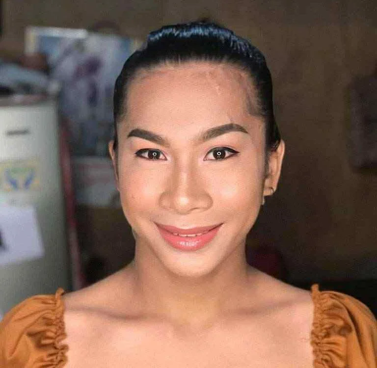 Asian_PrettyAle Obrolan XXX Offline