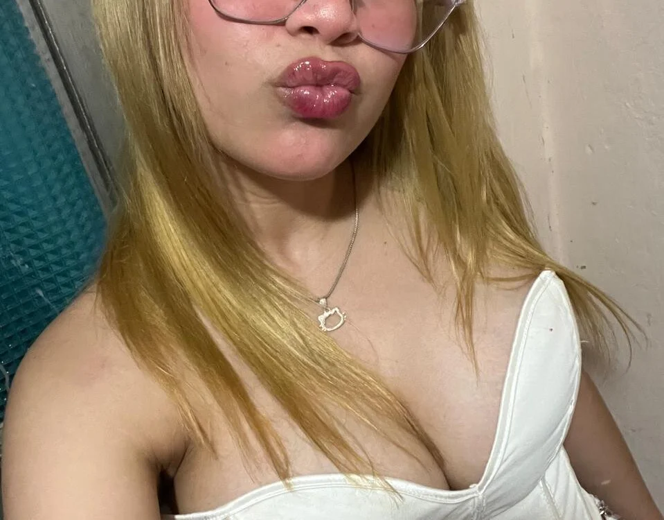 Kaswmii Offline XXX-Chat