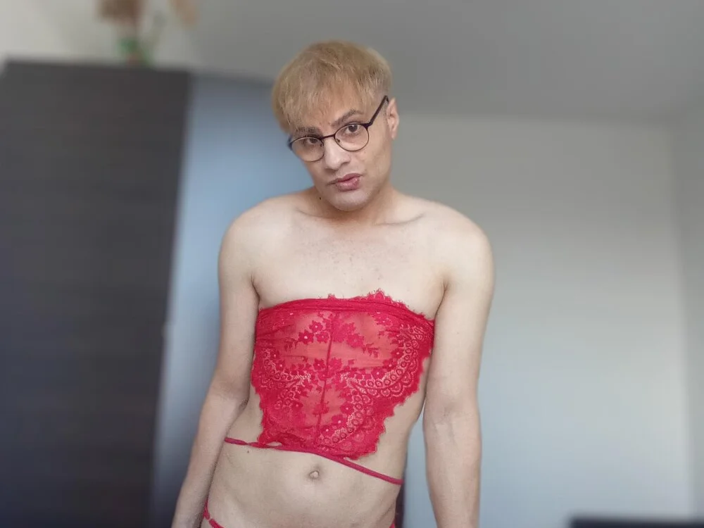 wildpussycat23: офлайн-секс-чат